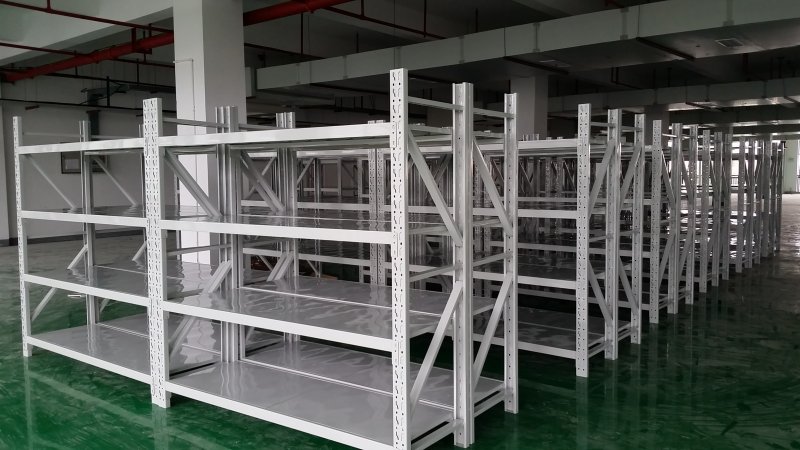中（zhōng）型（xíng）貨架